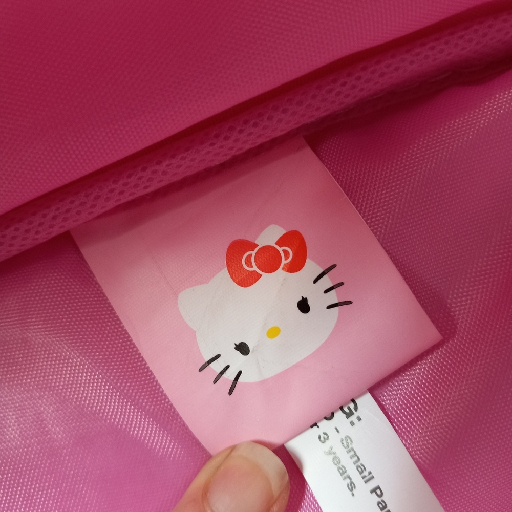 Hello kitty suitcase on wheels! Y2k kawaii AF vintage piece! EUC! - Picture 8 of 15